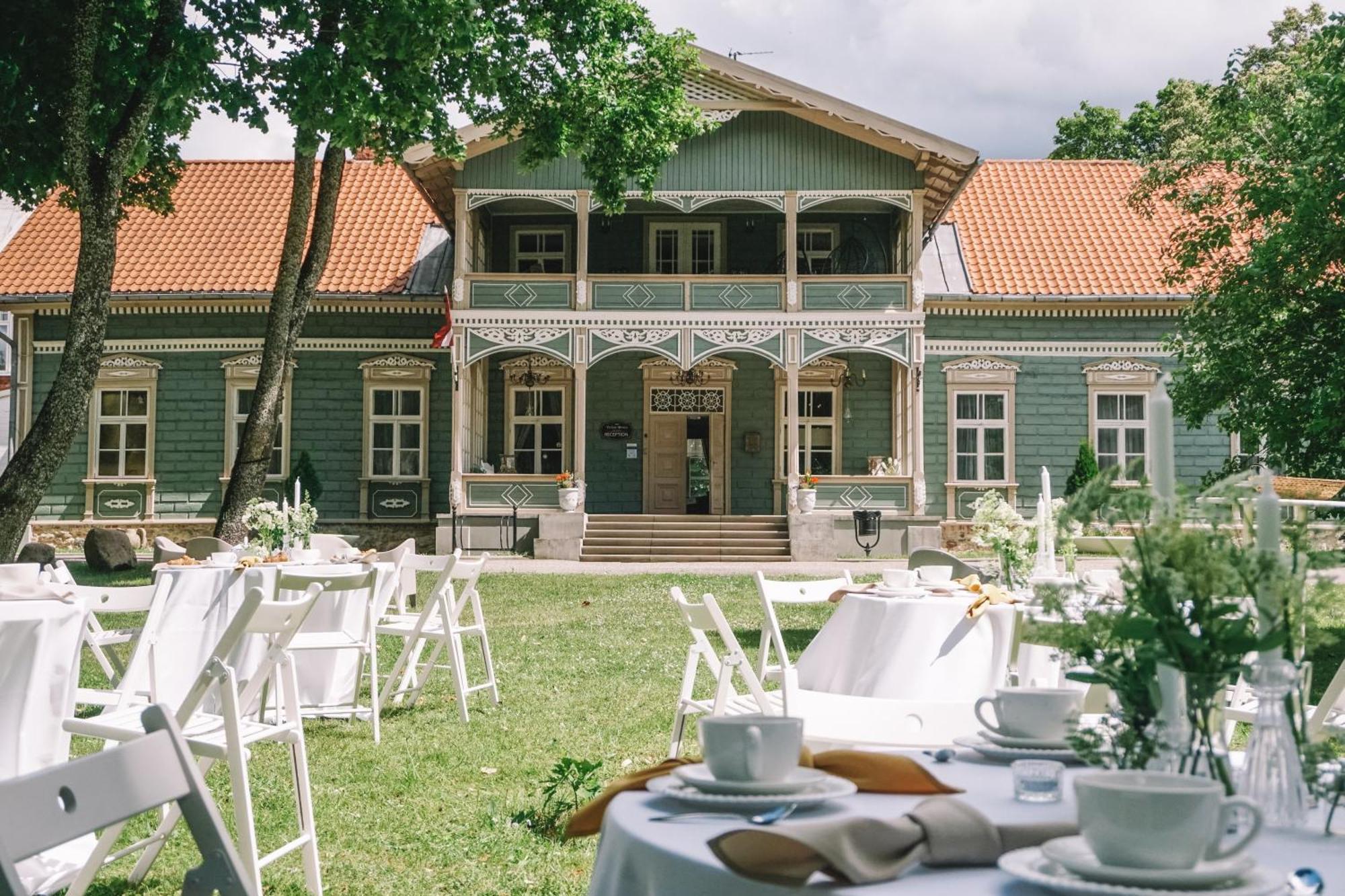 Boutique Hotel Virkas Muiza Kuldīga Exteriör bild