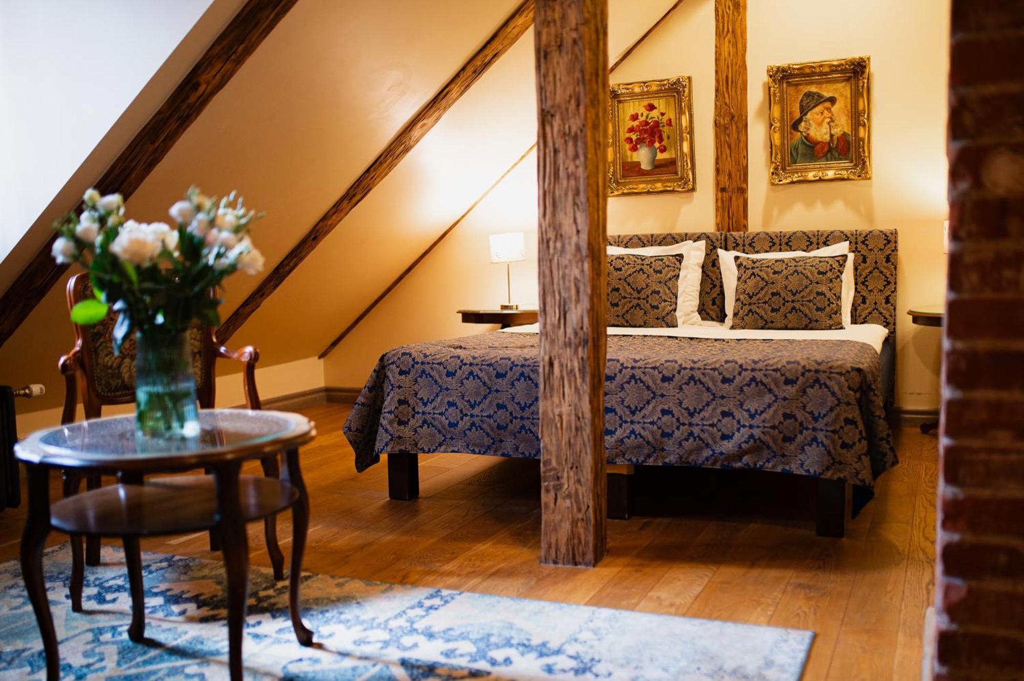 Boutique Hotel Virkas Muiza Kuldīga Exteriör bild