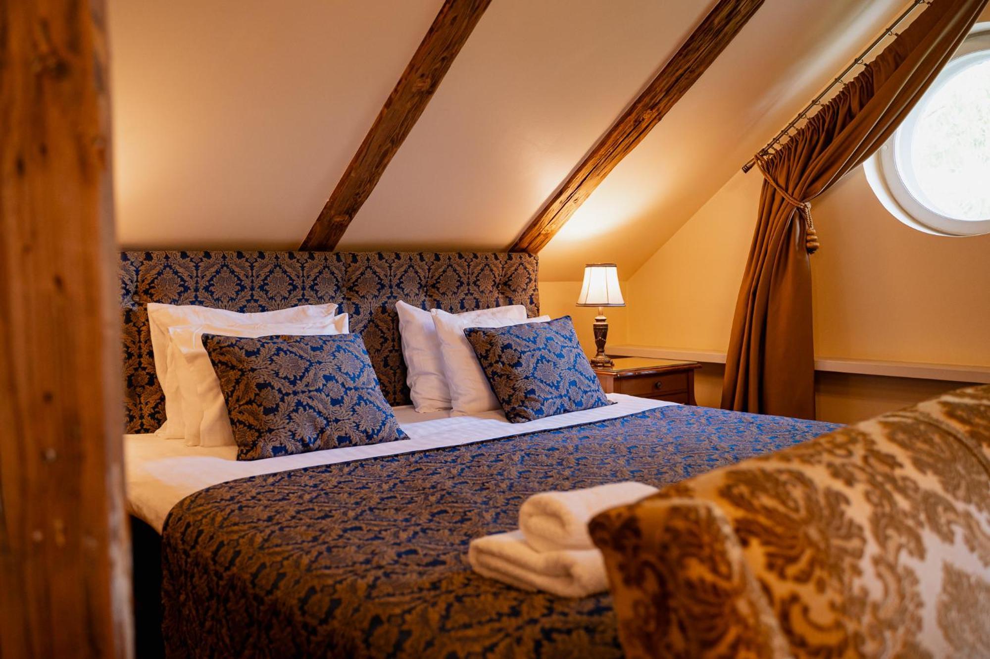 Boutique Hotel Virkas Muiza Kuldīga Exteriör bild