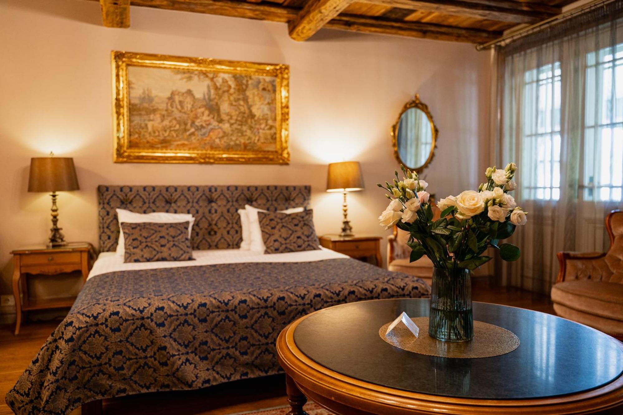 Boutique Hotel Virkas Muiza Kuldīga Exteriör bild